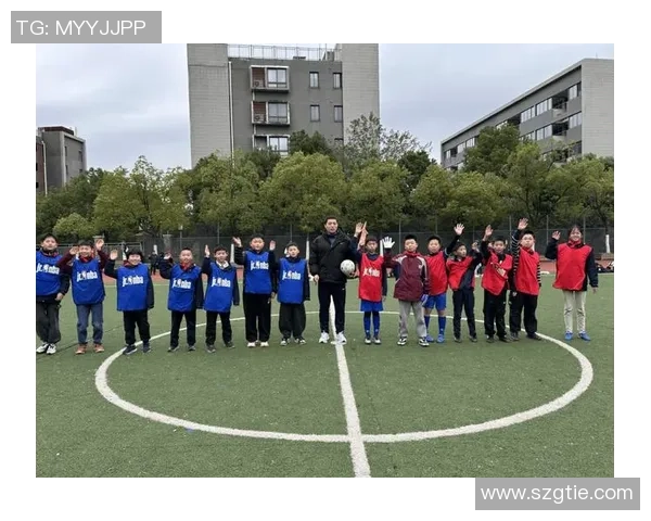 南昌足球组队热潮兴起青年球员共同追逐梦想与荣耀